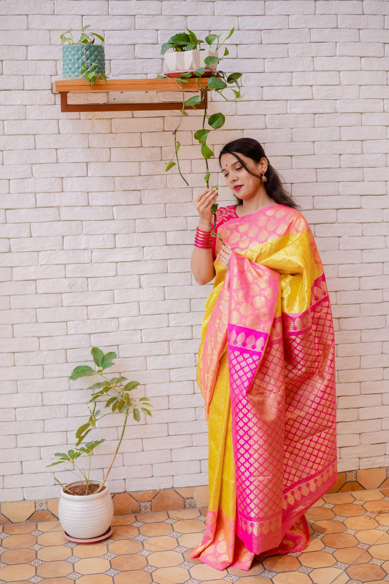 Golden Yellow & Pink Pure Silk Tissue Handloom Kanchi Saree