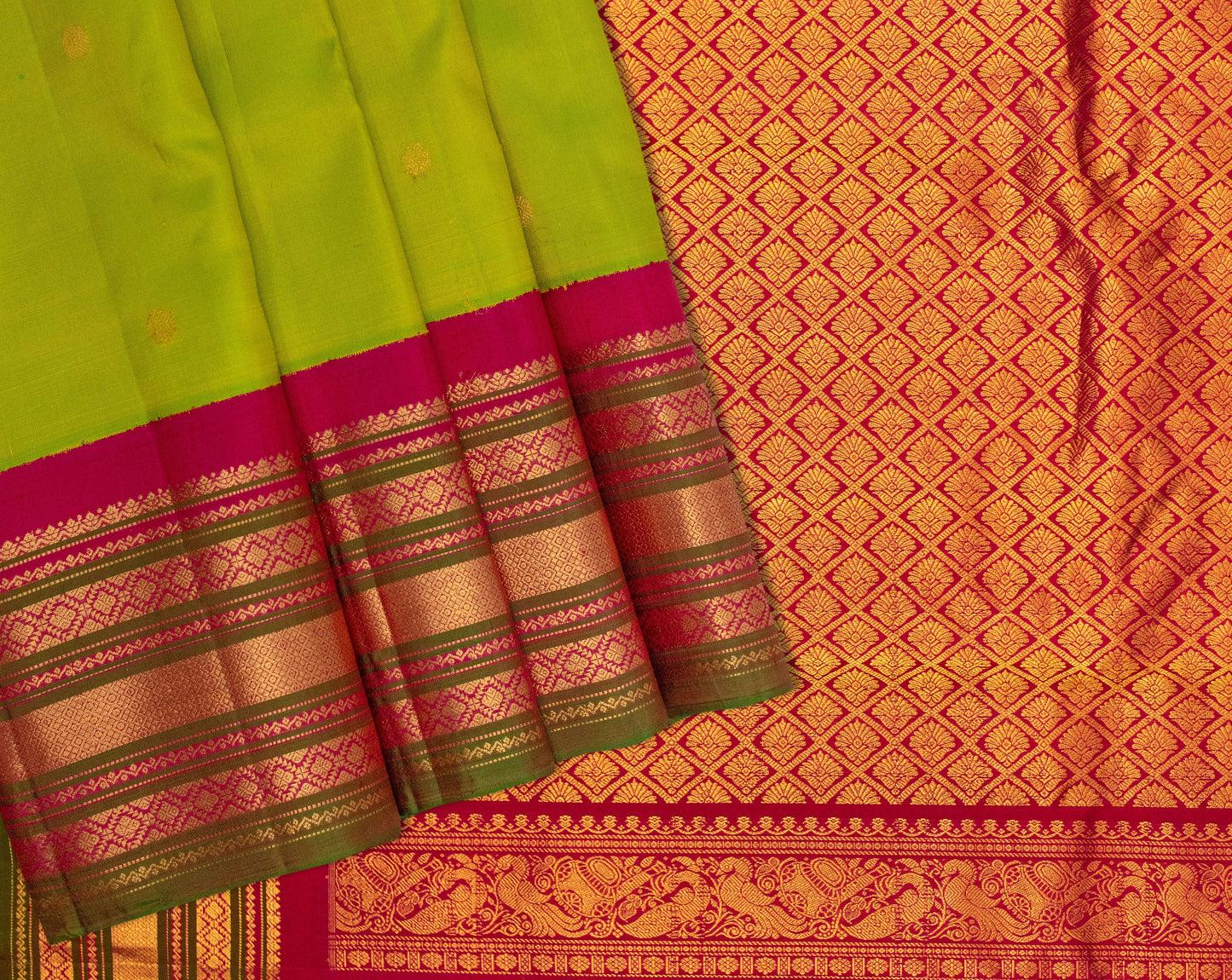 Handwowen Pure Silk Green Gadwal Saree with Pink Border