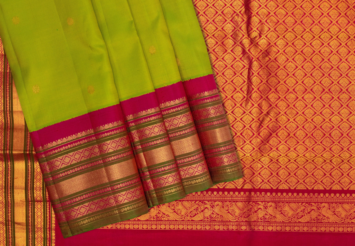Handwowen Pure Silk Green Gadwal Saree with Pink Border