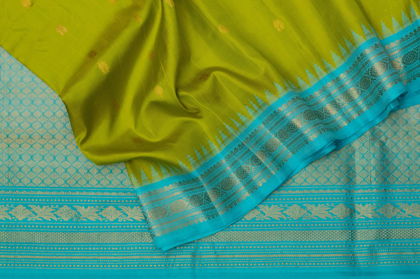 Handwowen Pure Silk Gadwal Saree in Light Blue