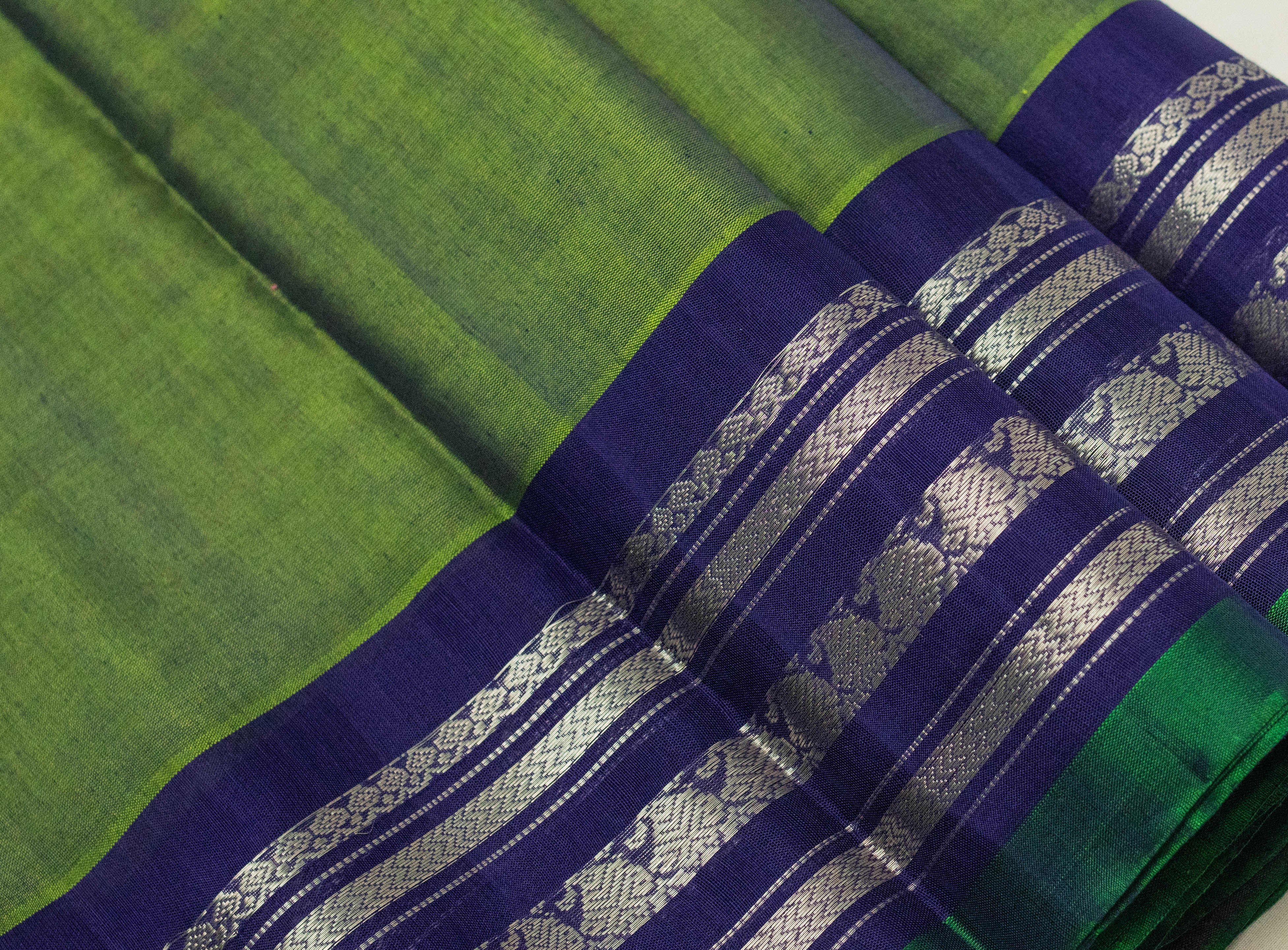 Buy Green Pure Handcrafted Gadwal cotton Saree-UNM75375 Online at  Unnatisilks.com|UNM75375