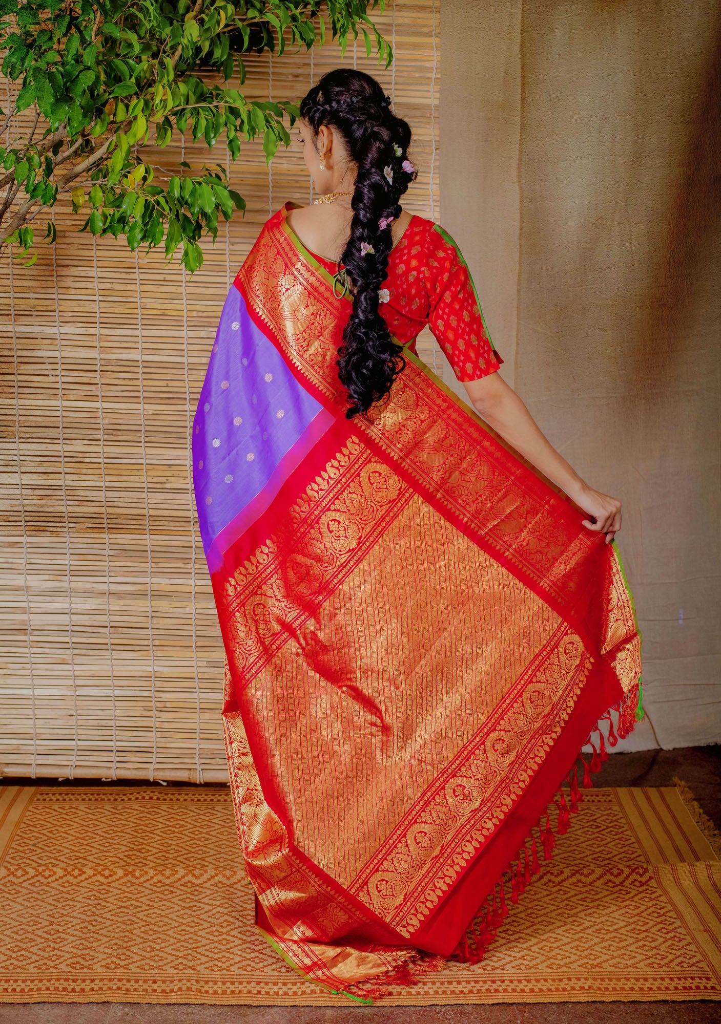 Lavender & Red Pure Silk Handloom Gadwal Saree with Kanchi Border & Butti Weaving