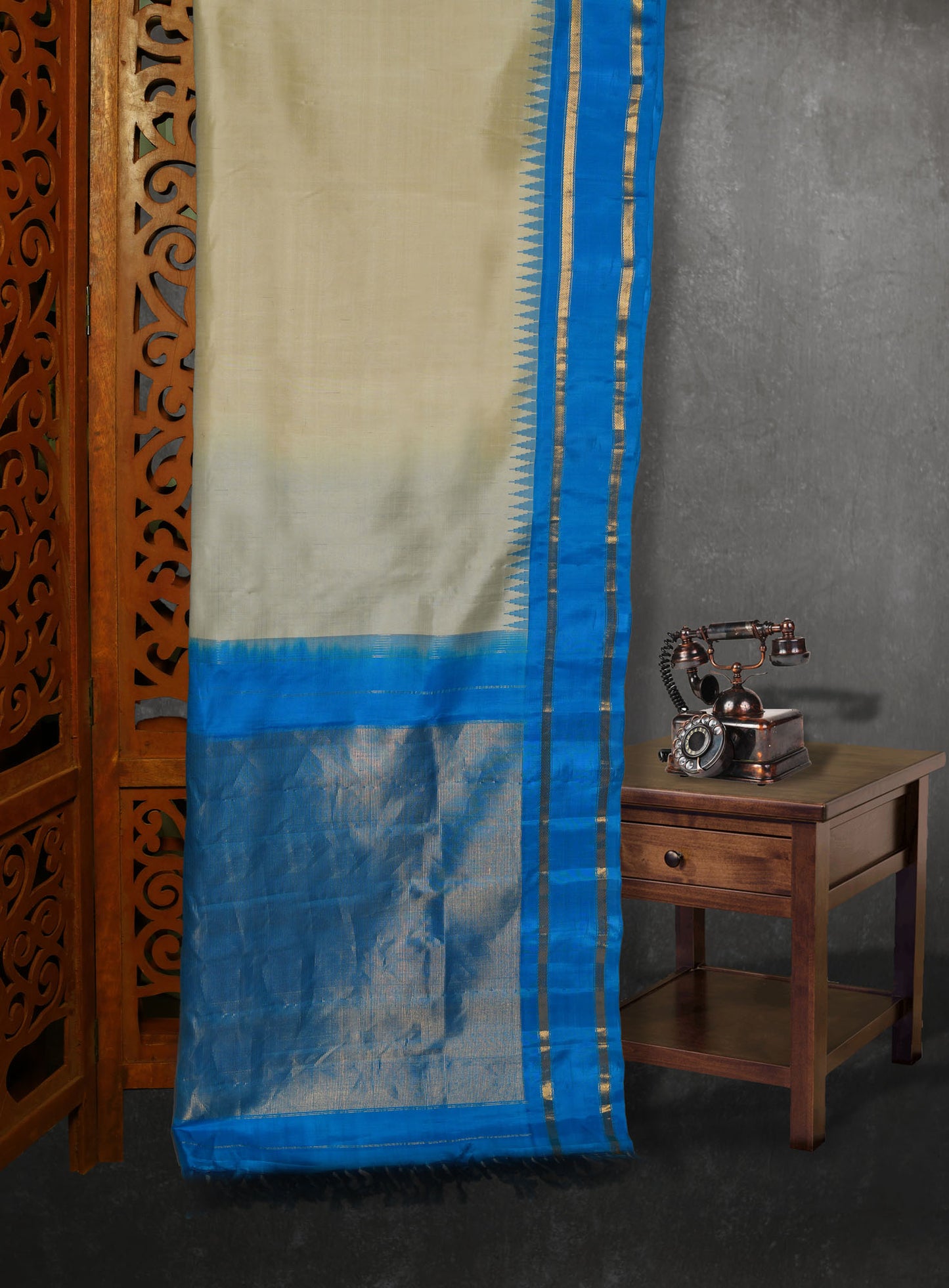 Handwoven Beige and Blue Gadwal Saree