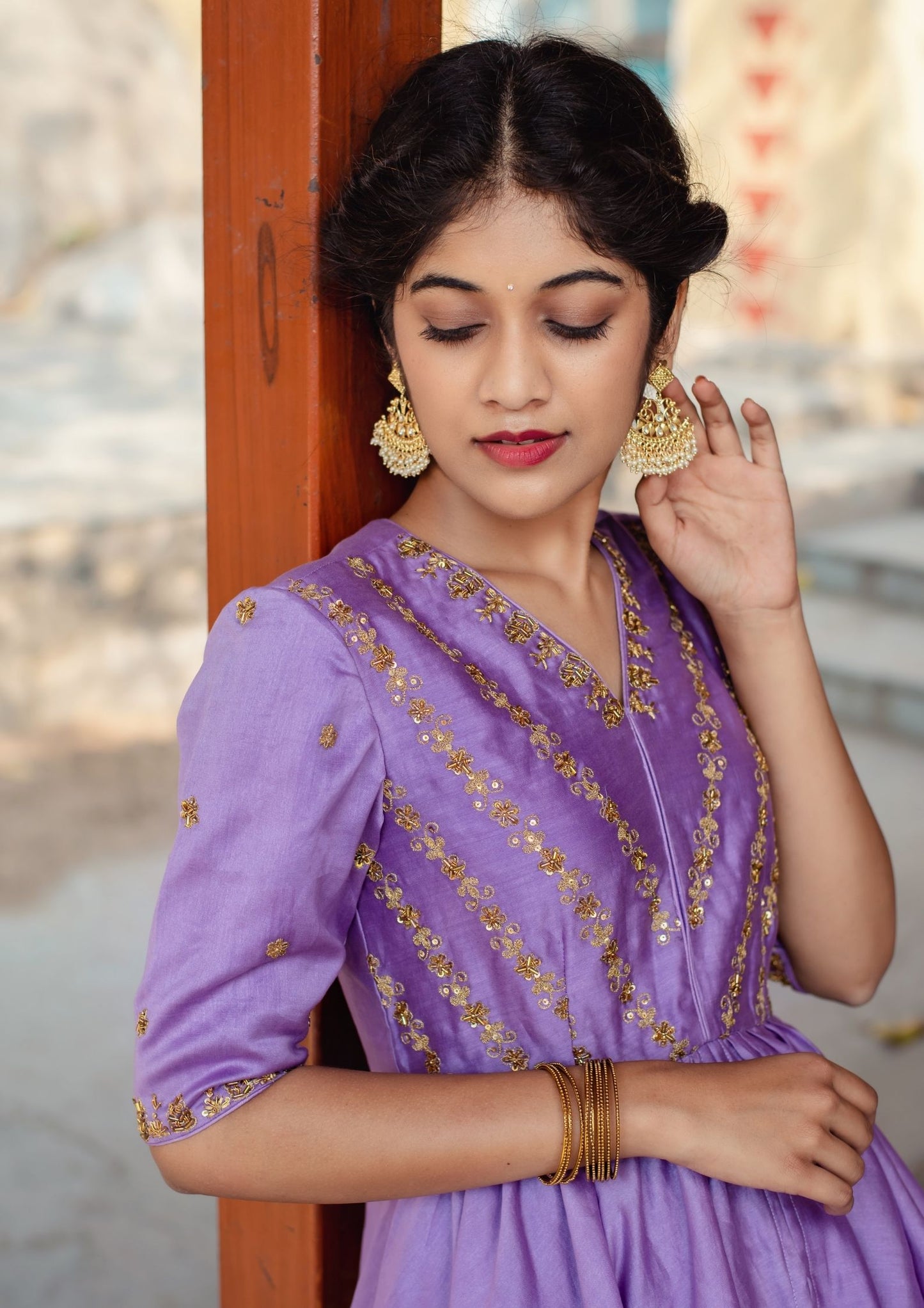 Lavender and Embroidered Hi-Low Kurta with Bottom